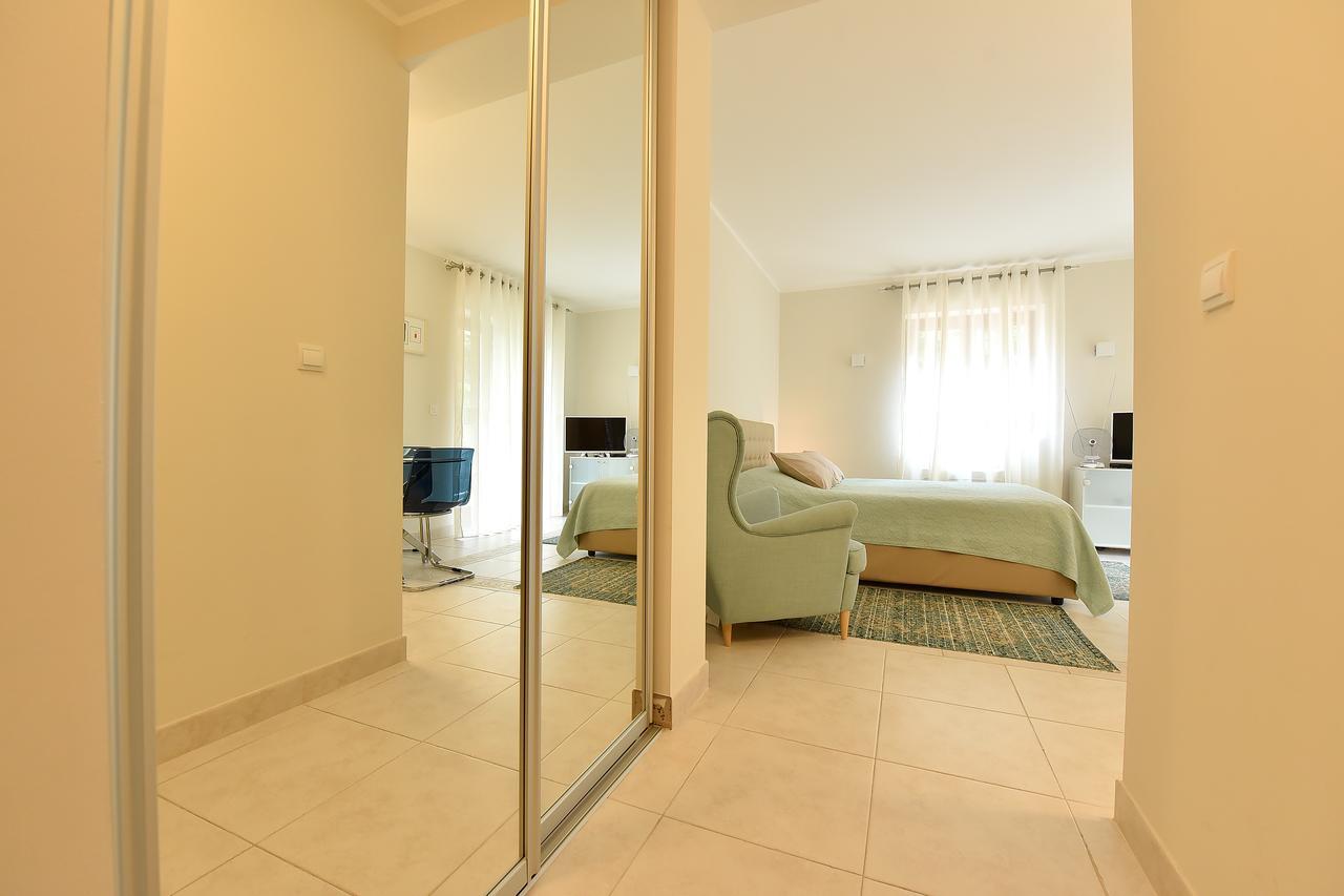 Apartment Maniva โกตอร์ ภายนอก รูปภาพ