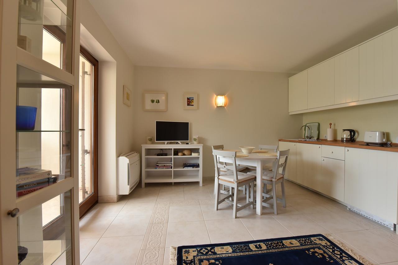 Apartment Maniva โกตอร์ ภายนอก รูปภาพ