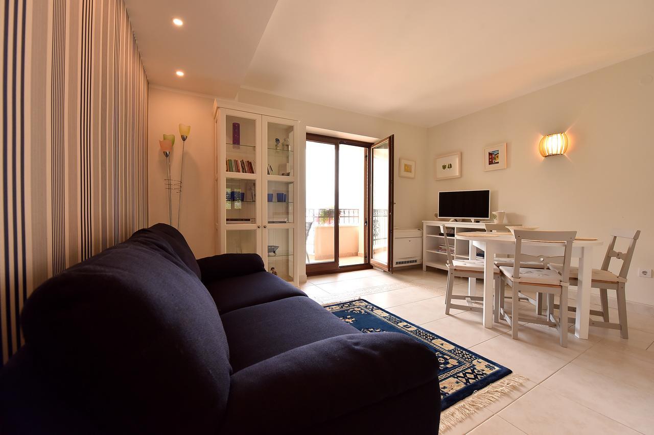 Apartment Maniva โกตอร์ ภายนอก รูปภาพ